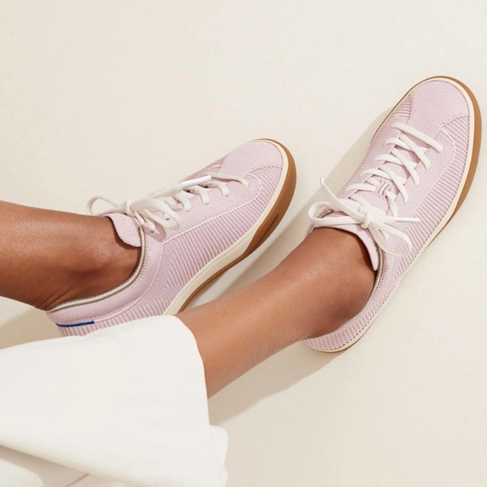 𝓡𝓸𝓽𝓱𝔂’𝓼 Lilac Lace ups 💜